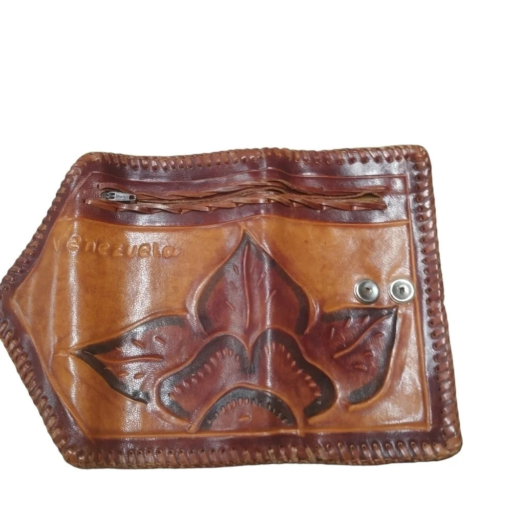 Handmade Tooled Embossed Leather Wallet 4 Compartments Brown Tan - Picture 2 of 5